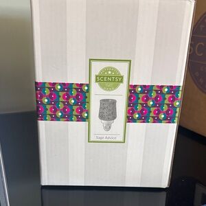 Scentsy Sage Advice Warmer with Vibrant Pattern